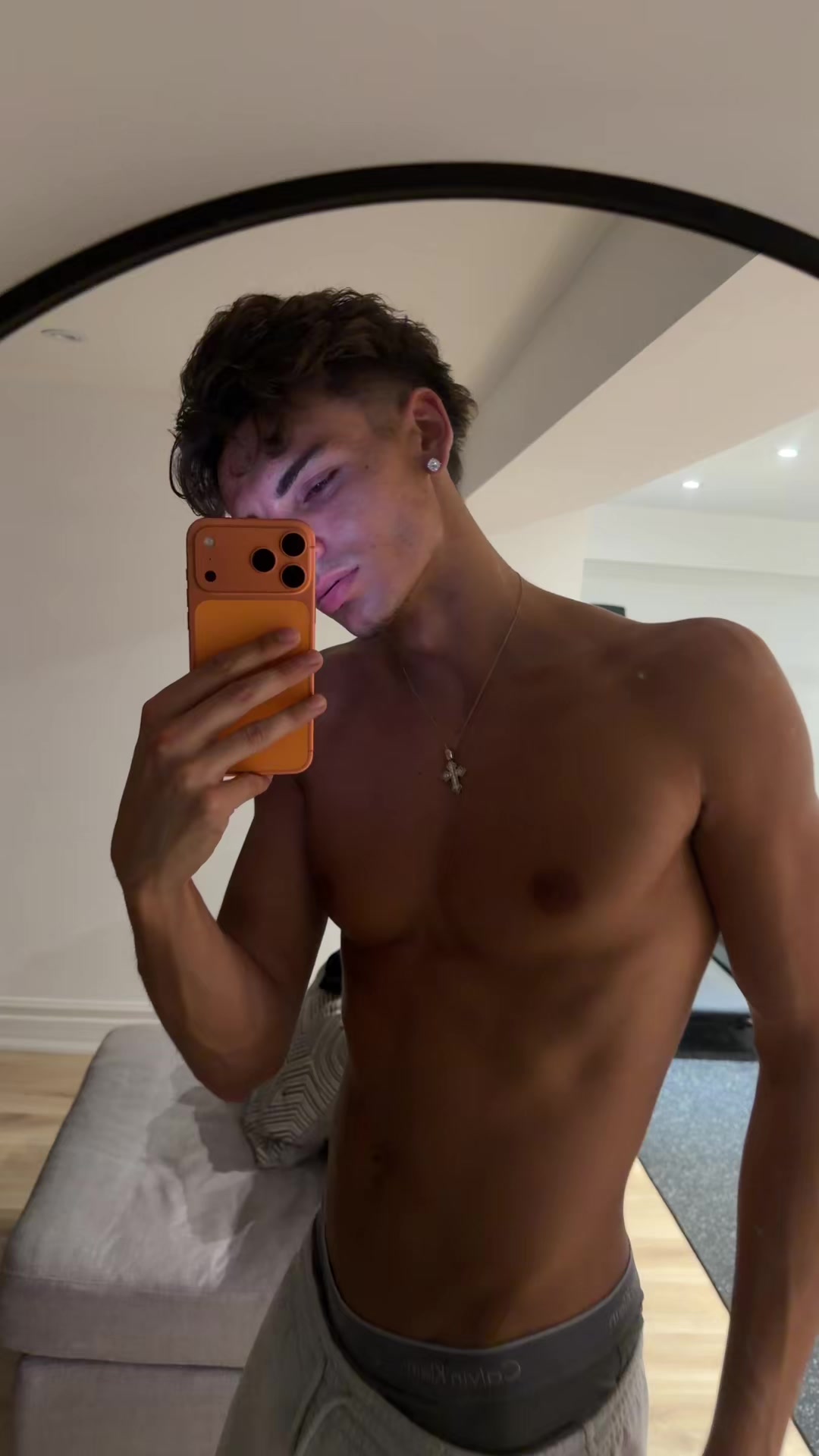 @chris.nikoo