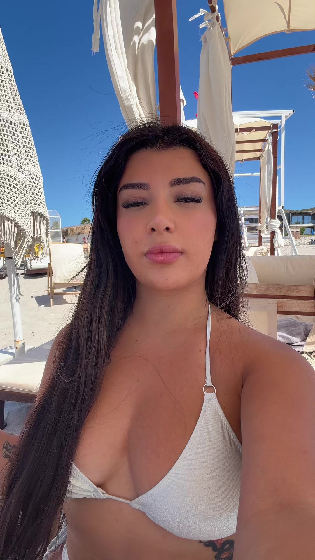 @GÖZDE AKGÜN