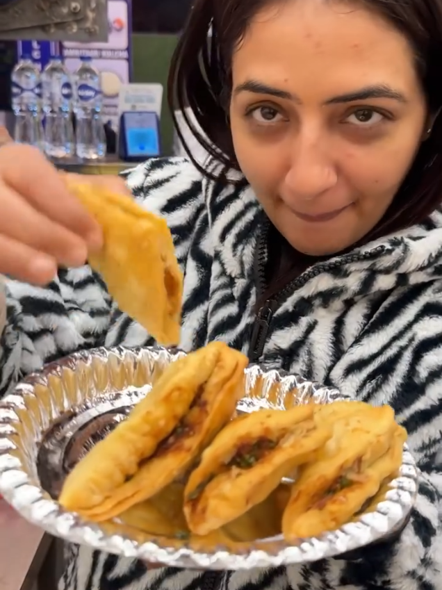 @Chandrika Gera❤