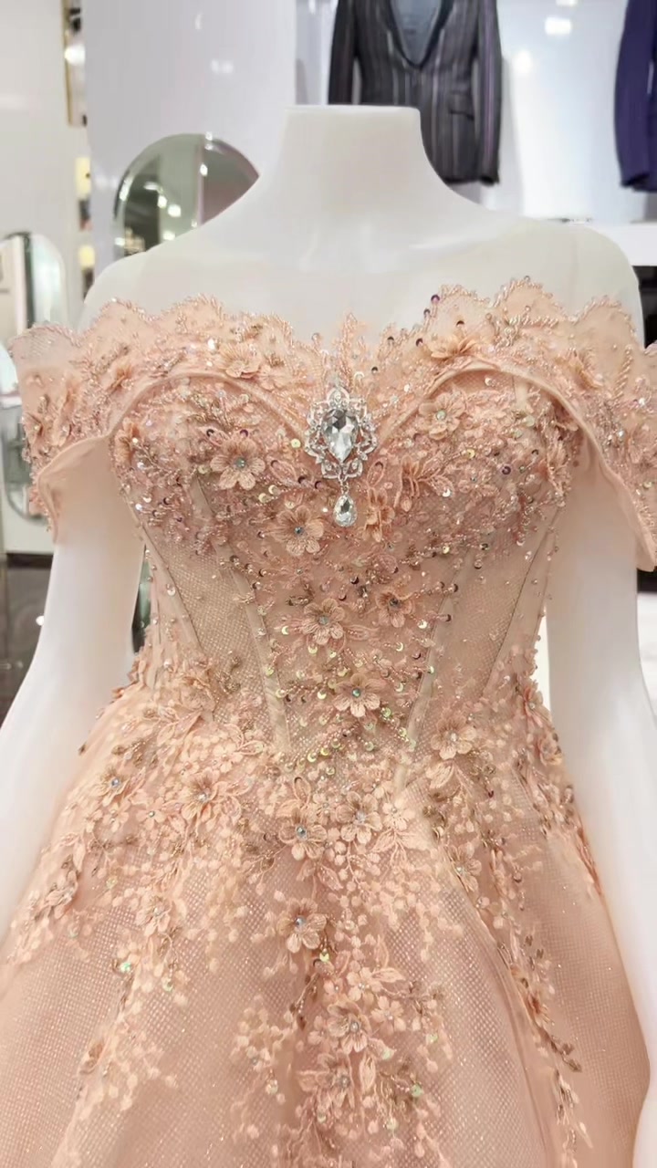 @Panthakhin Wedding Dress Yng