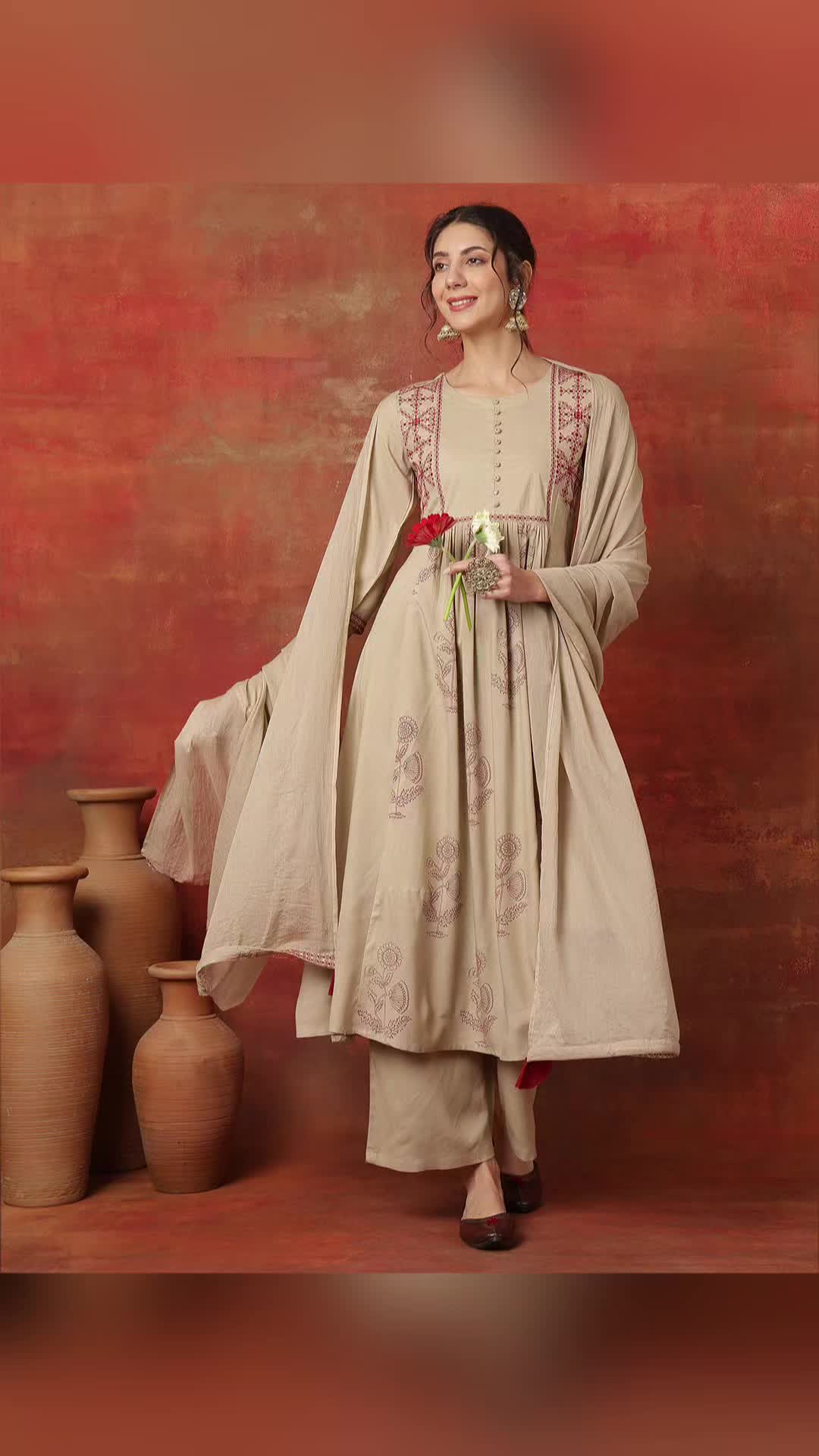 @Nila Silks & Cotton
