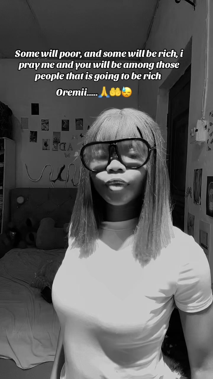 @ADESEWA🫢💕