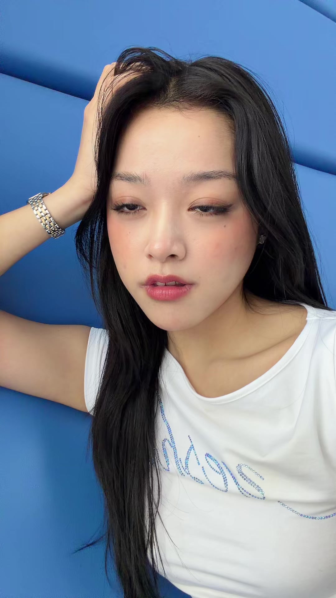 @SUZANA