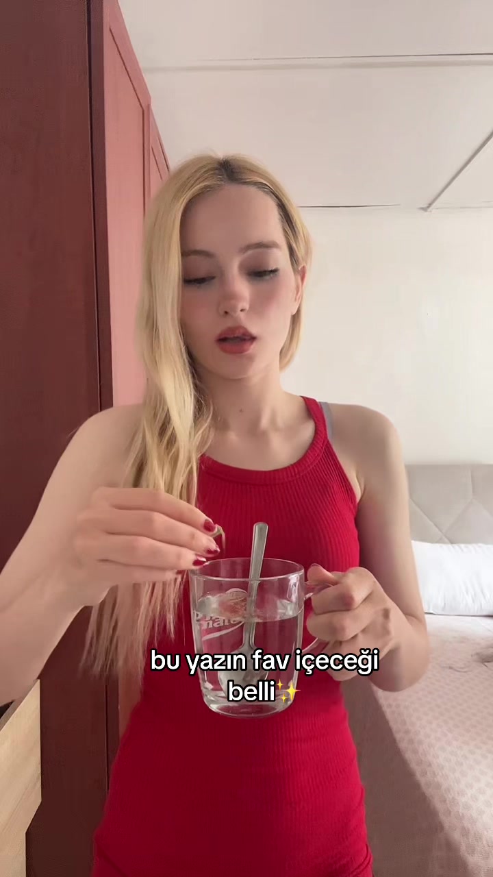@Ayşenur