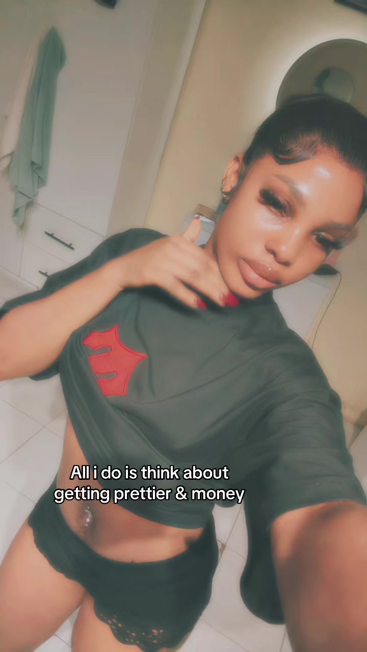 @Ms. Dee💕