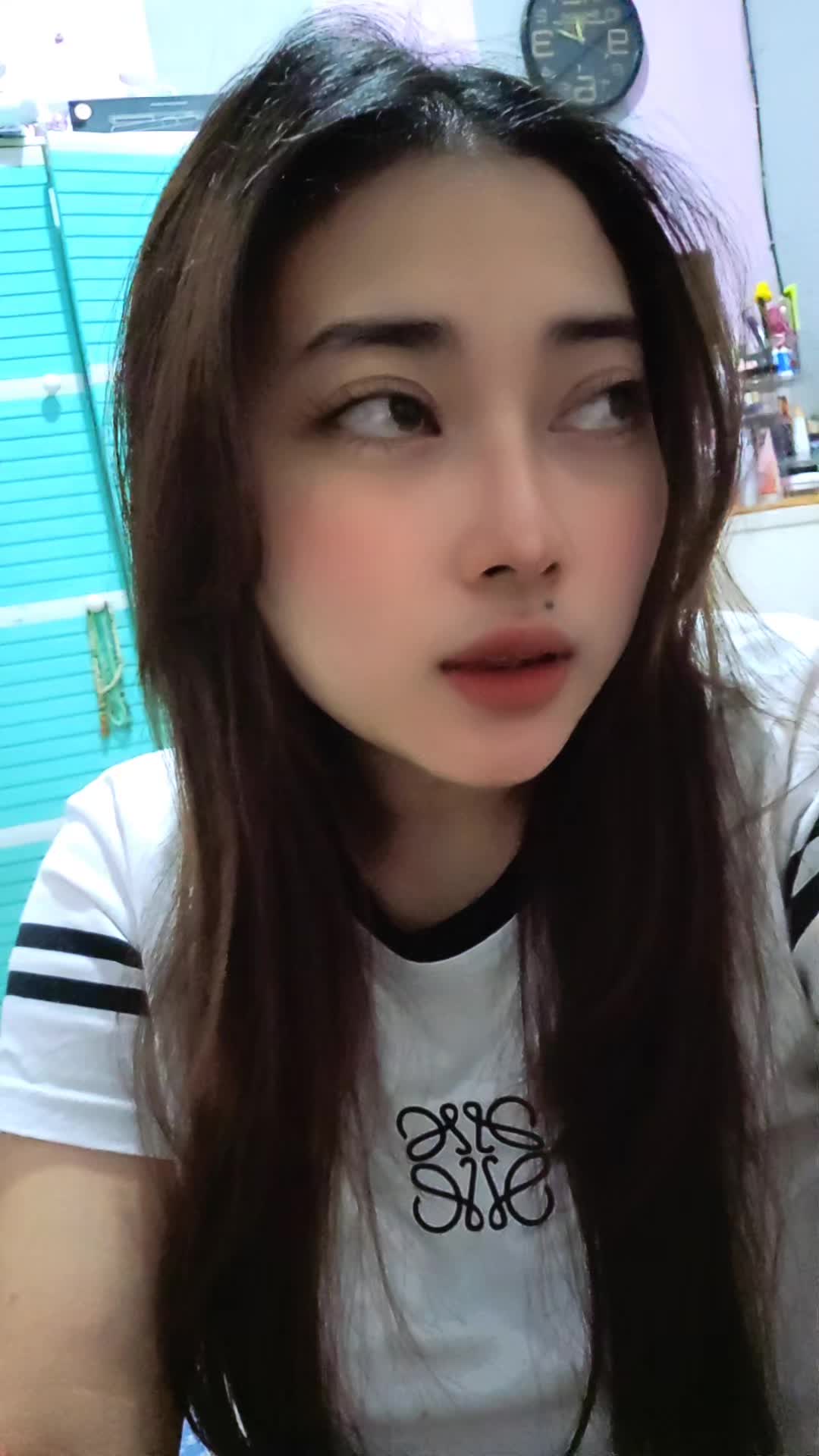 @r3nnyNurAnnia