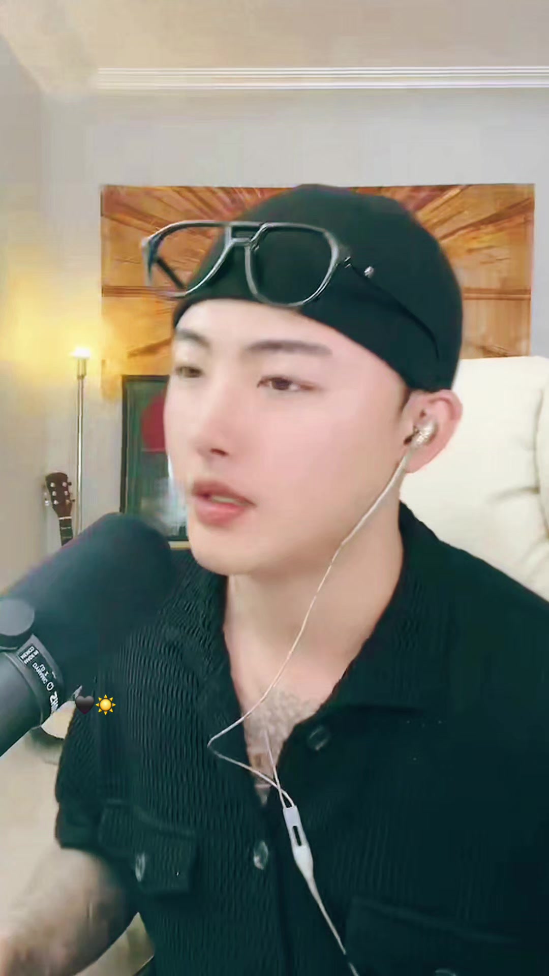@🖤˚⋆선샤인⋆˚☀️