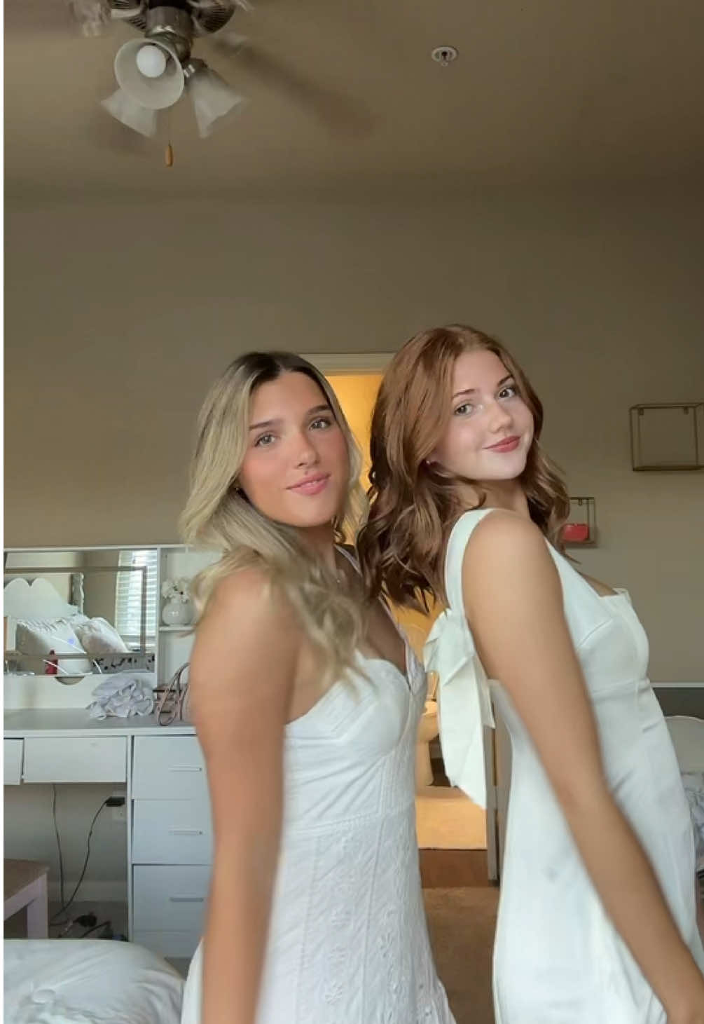 @lauradallax