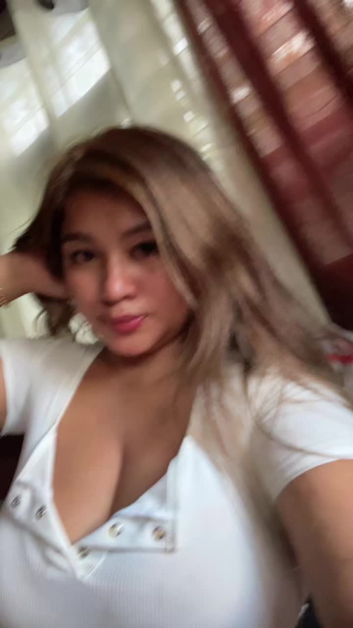 @cleavage mom