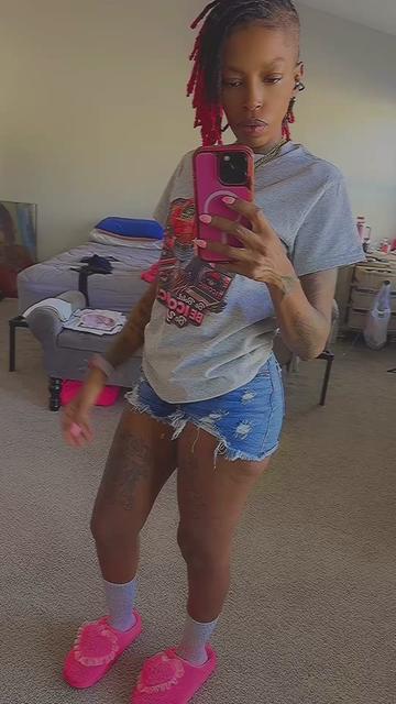 @MzIconic