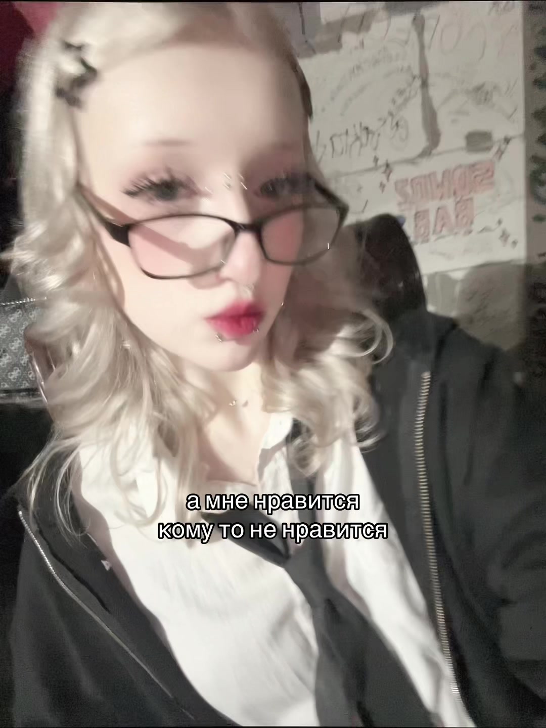 @lollikily