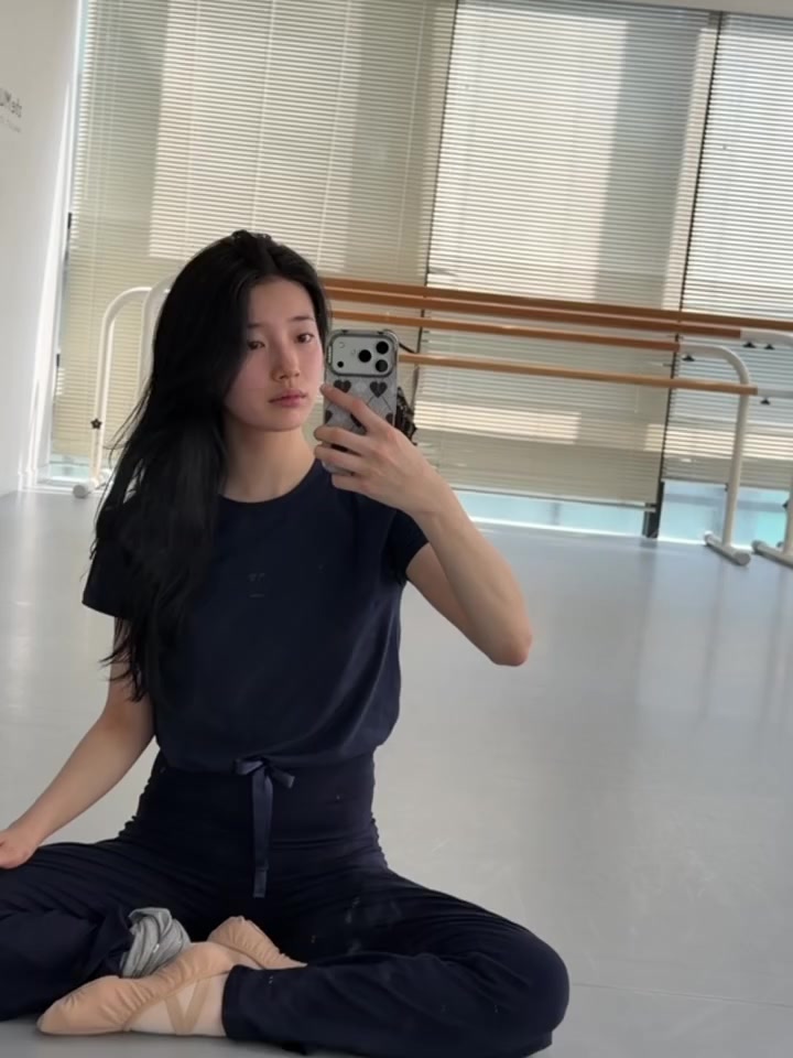 @Bae Suzy ๐ฐ