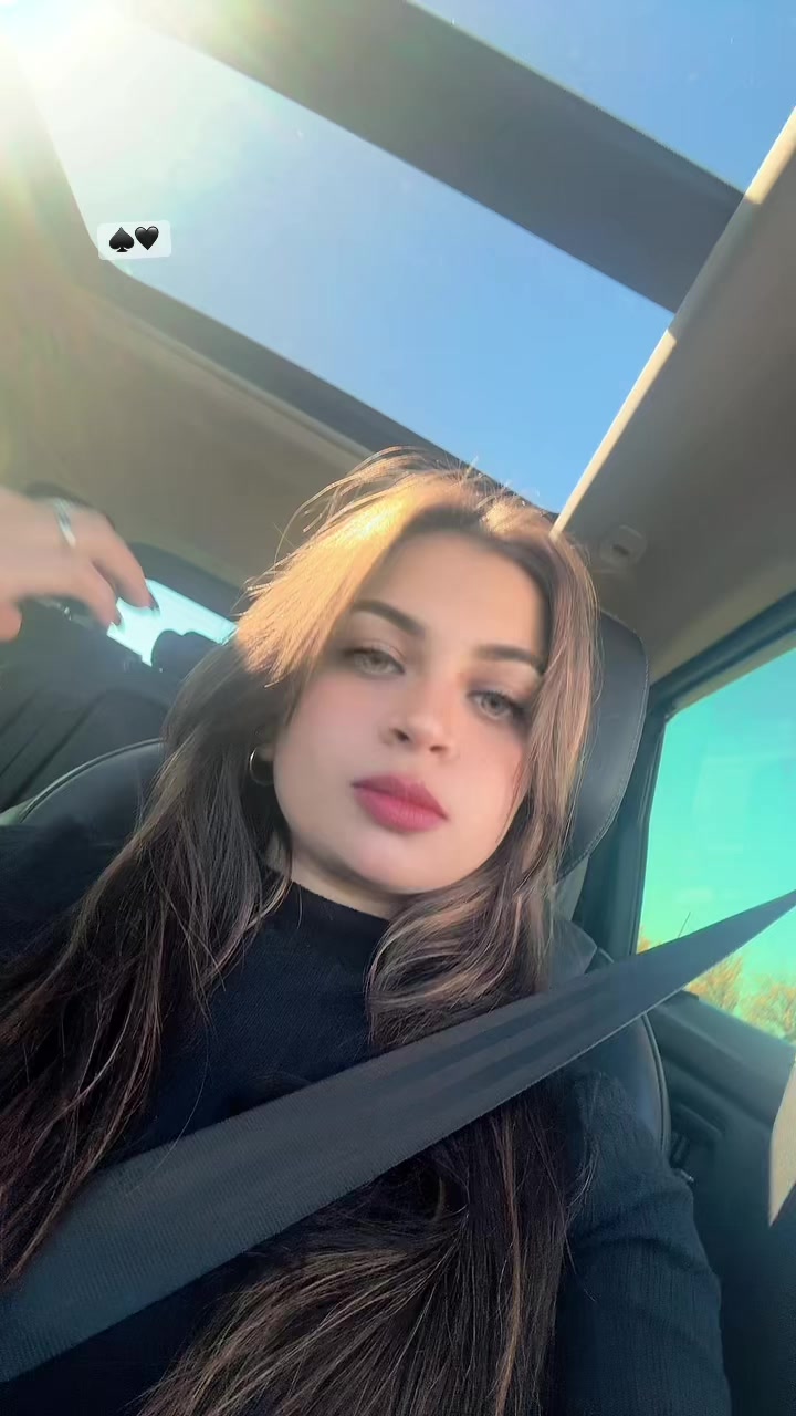 @komal_khaira97