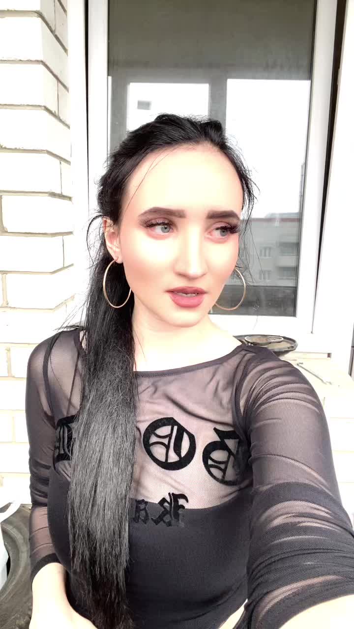 @𝓮𝓿𝓰𝓮𝓷𝓲𝓪