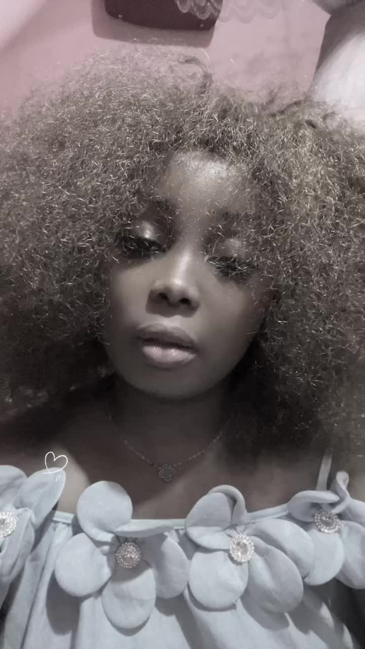 @𝓐𝓷𝓪&iuml;𝓼🧚&zwj;♀️❤️🇨🇲