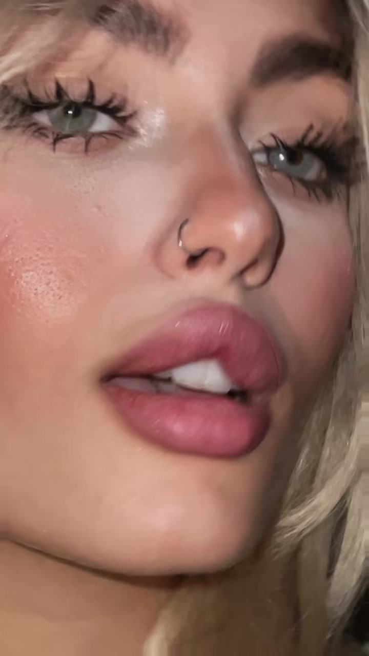 @rozhstorm