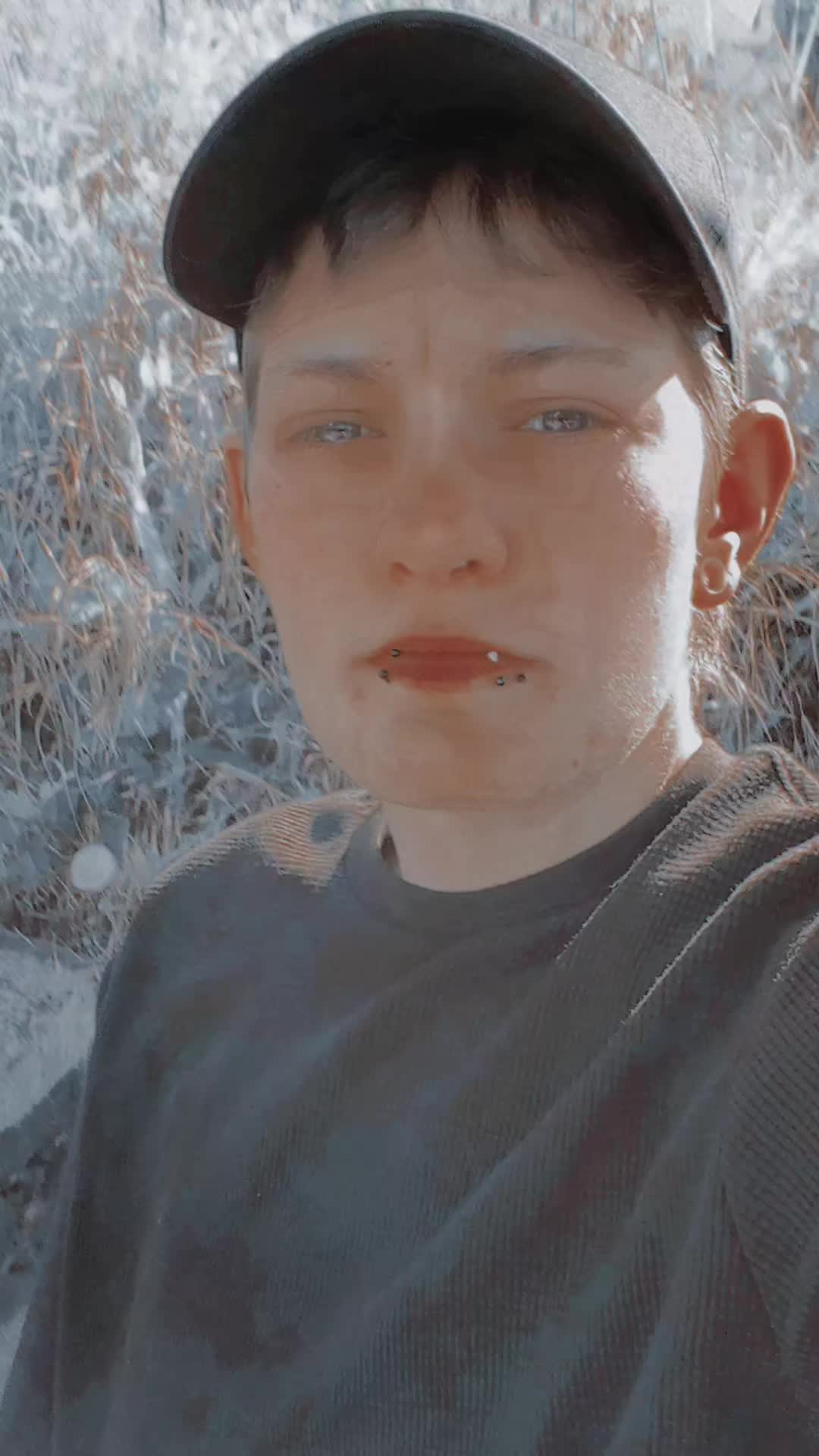 @™