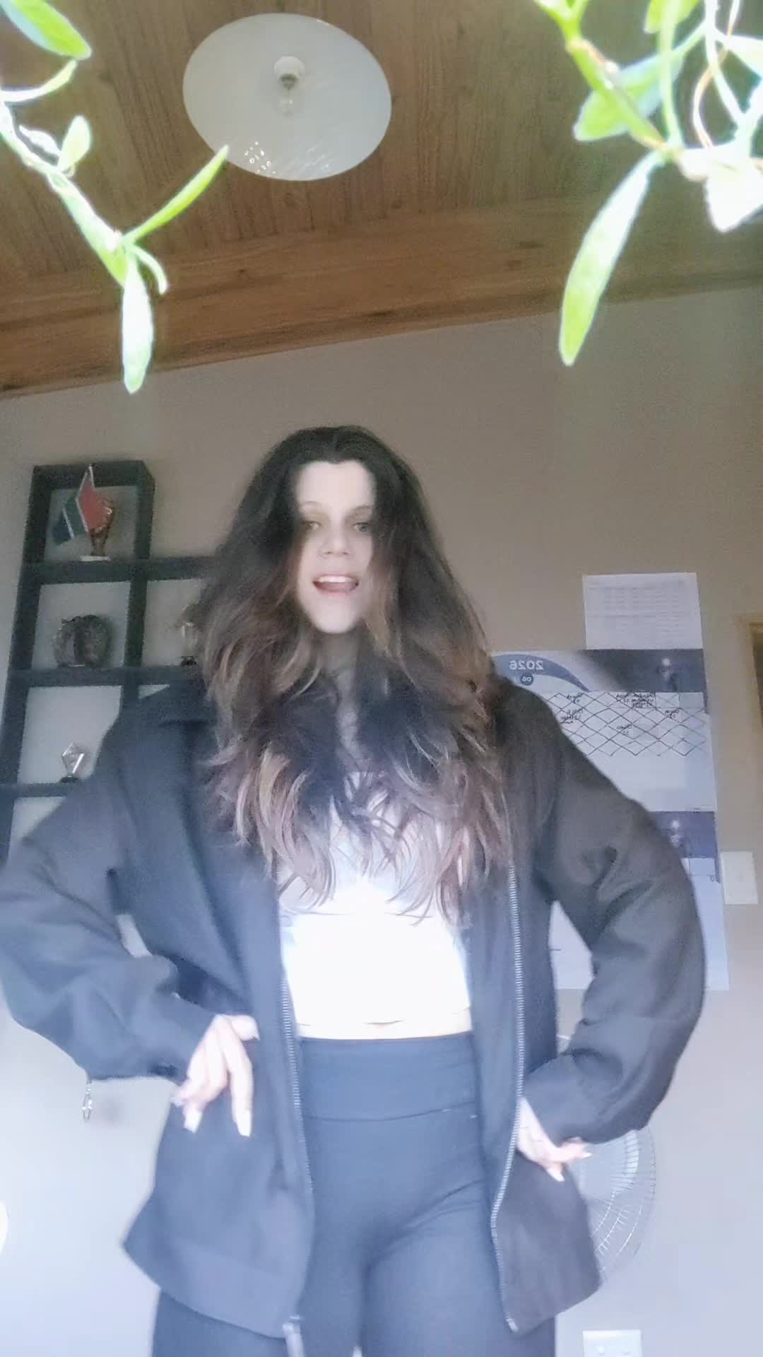 @not_bella