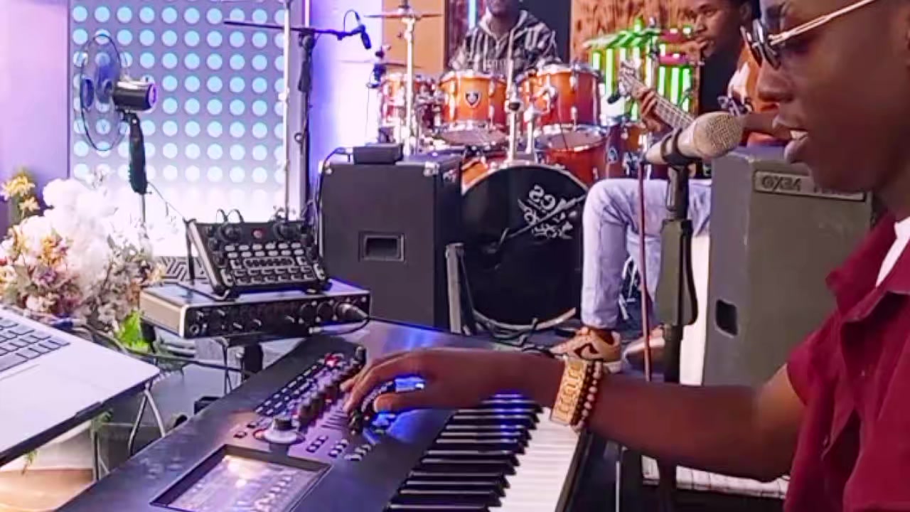@Boni on the keyz