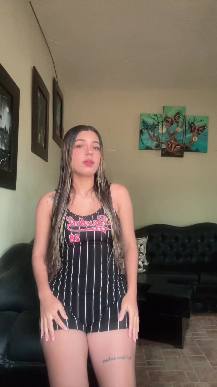 @NaomySC🫦🔥