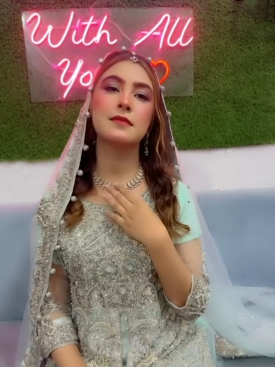 @Farheen Amir (inshasalon)