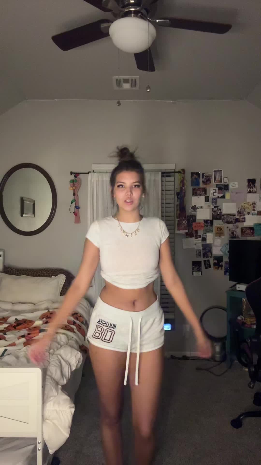 @Meekas dances