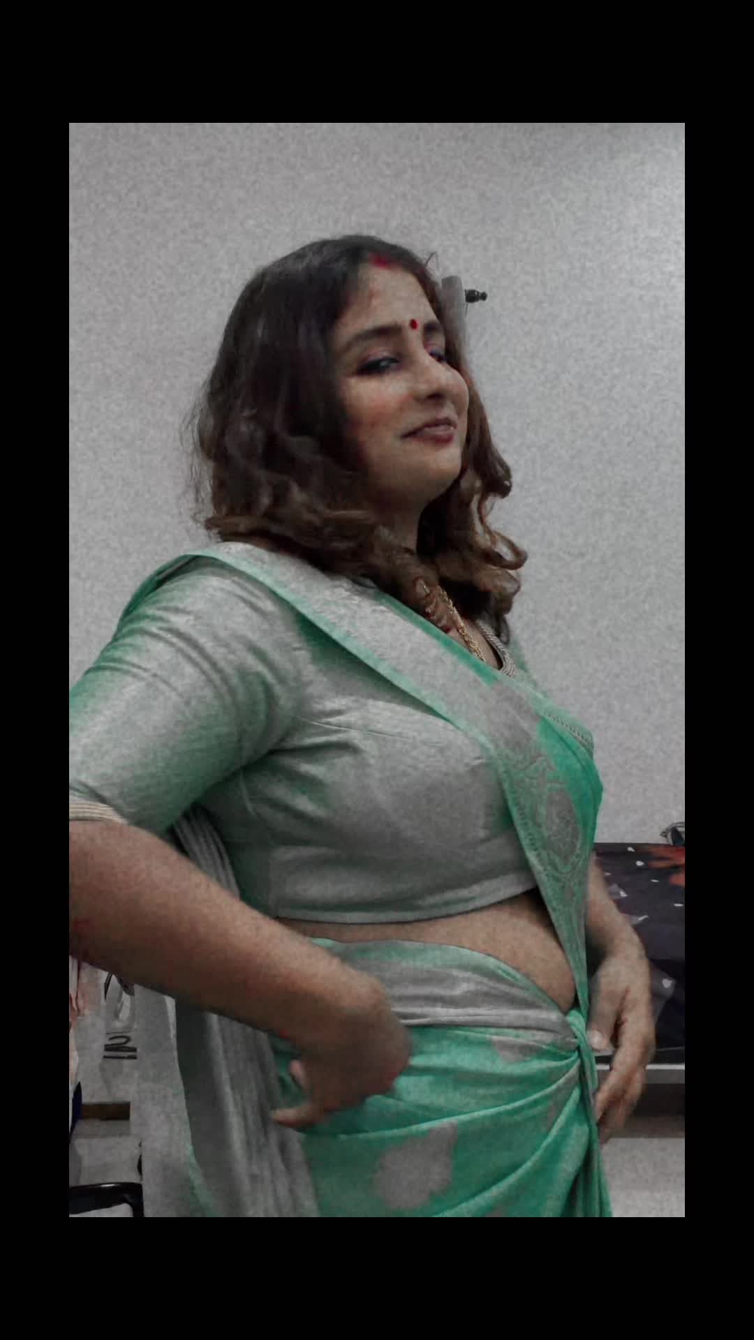 @THARSHAINY🧿