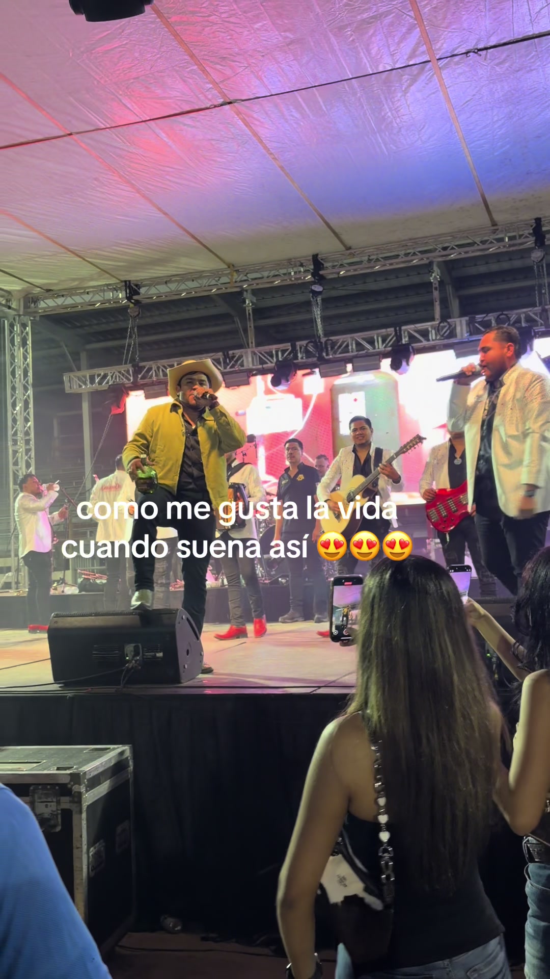 @𑣲chiquis