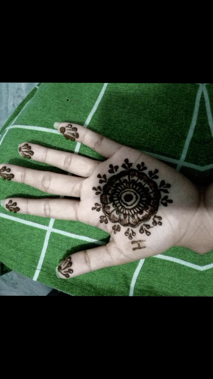 @"রহস্যময়ী"🤍🖤