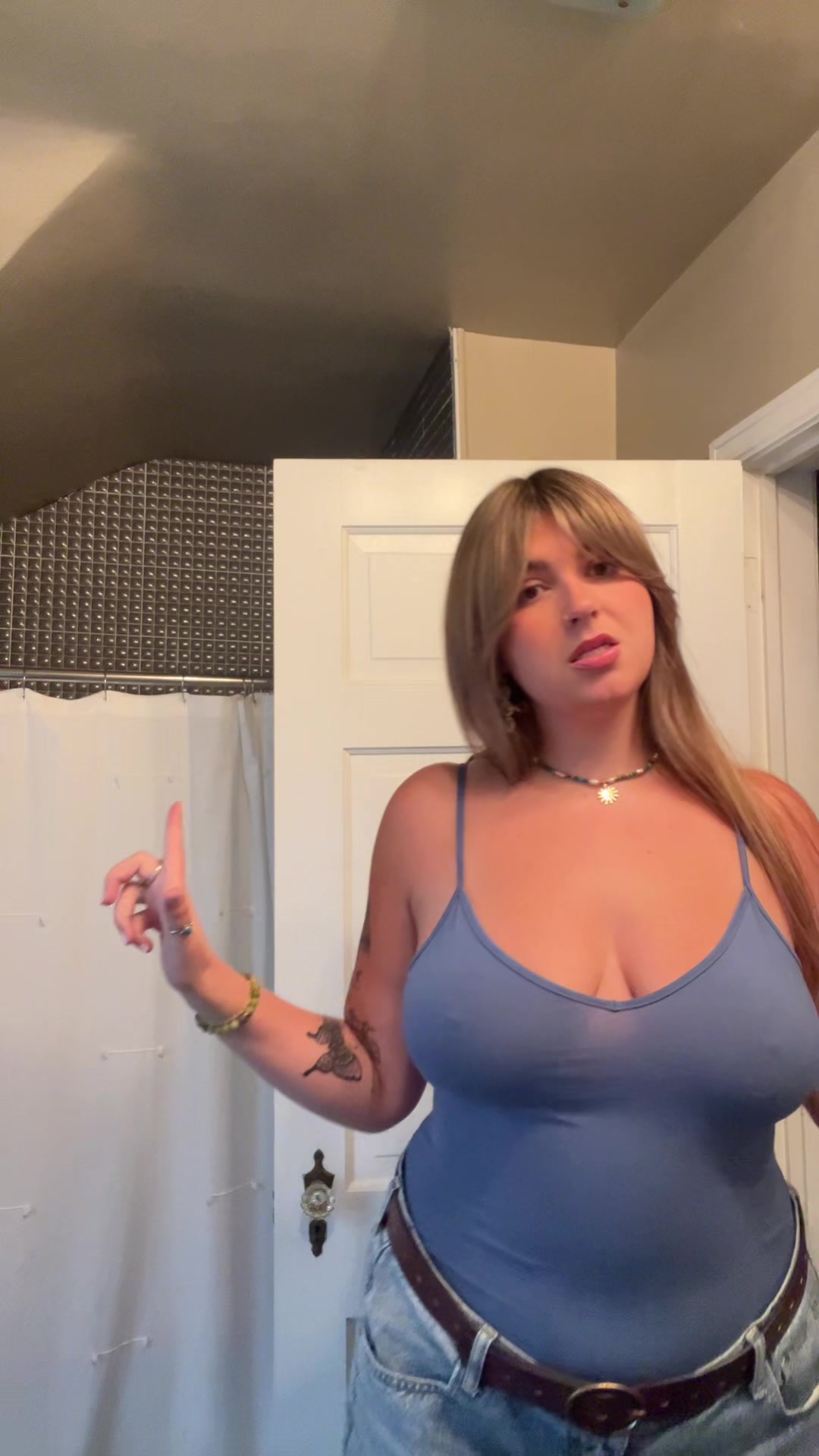 @bella