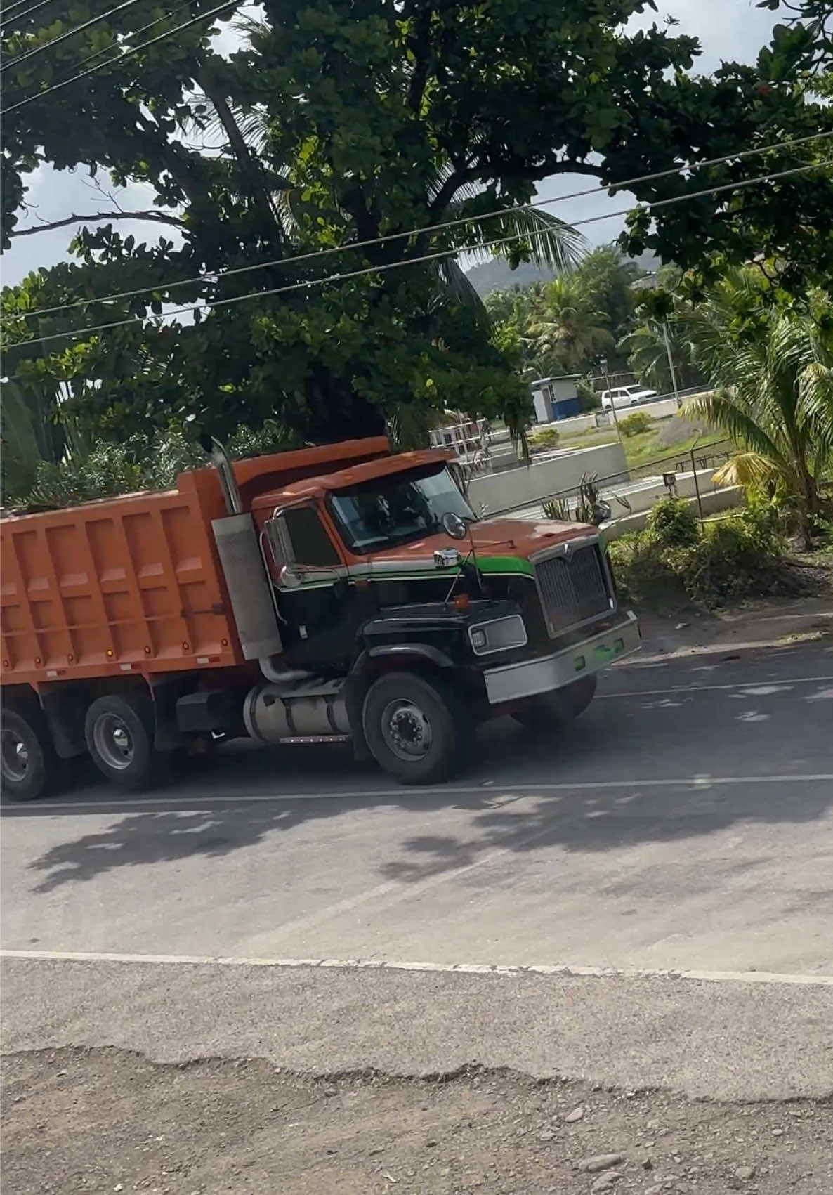@Trucking Hell🇯🇲