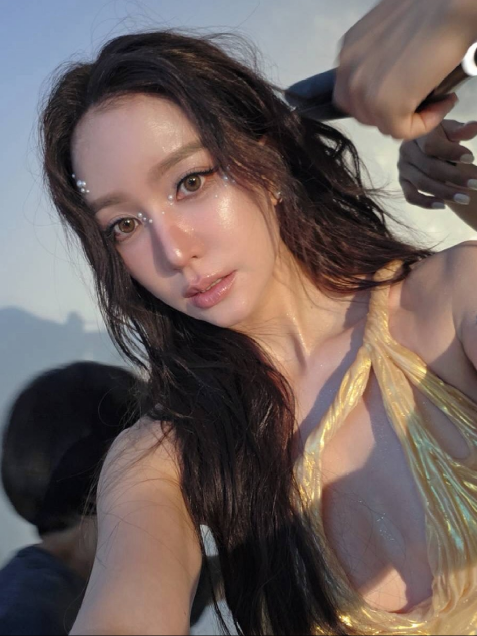 @EnjoyJune_Angel