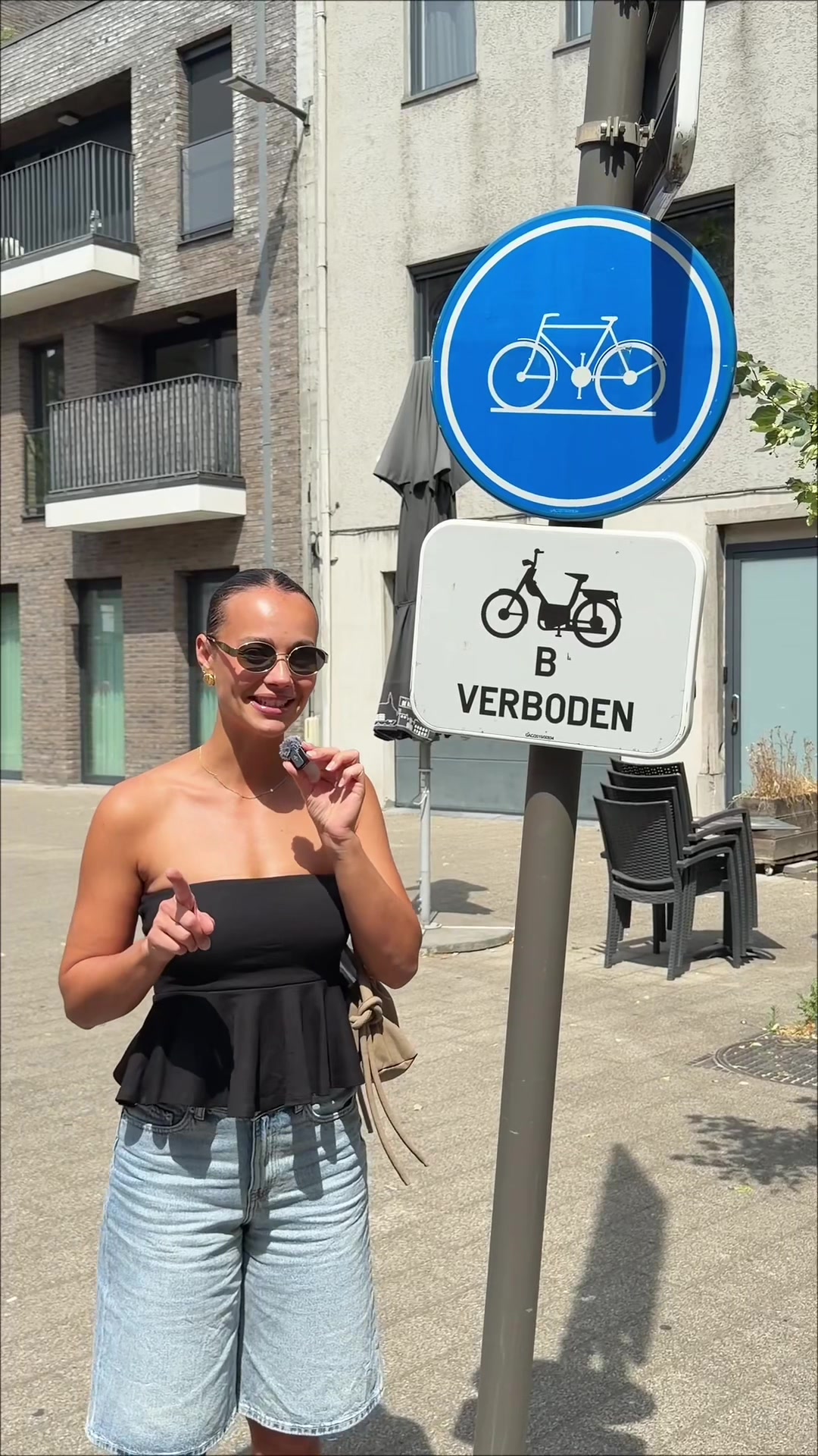 @helen_aurica