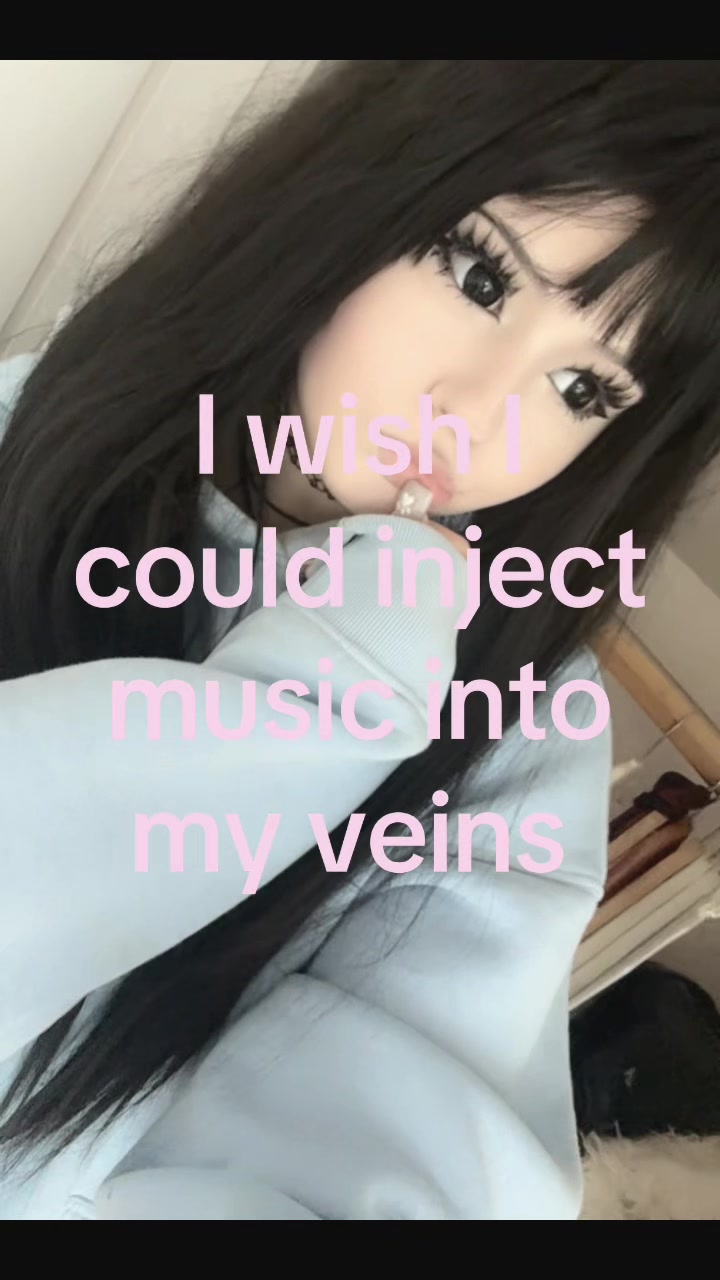 @𝒩𝒶𝒾𝒶 🐰🧁