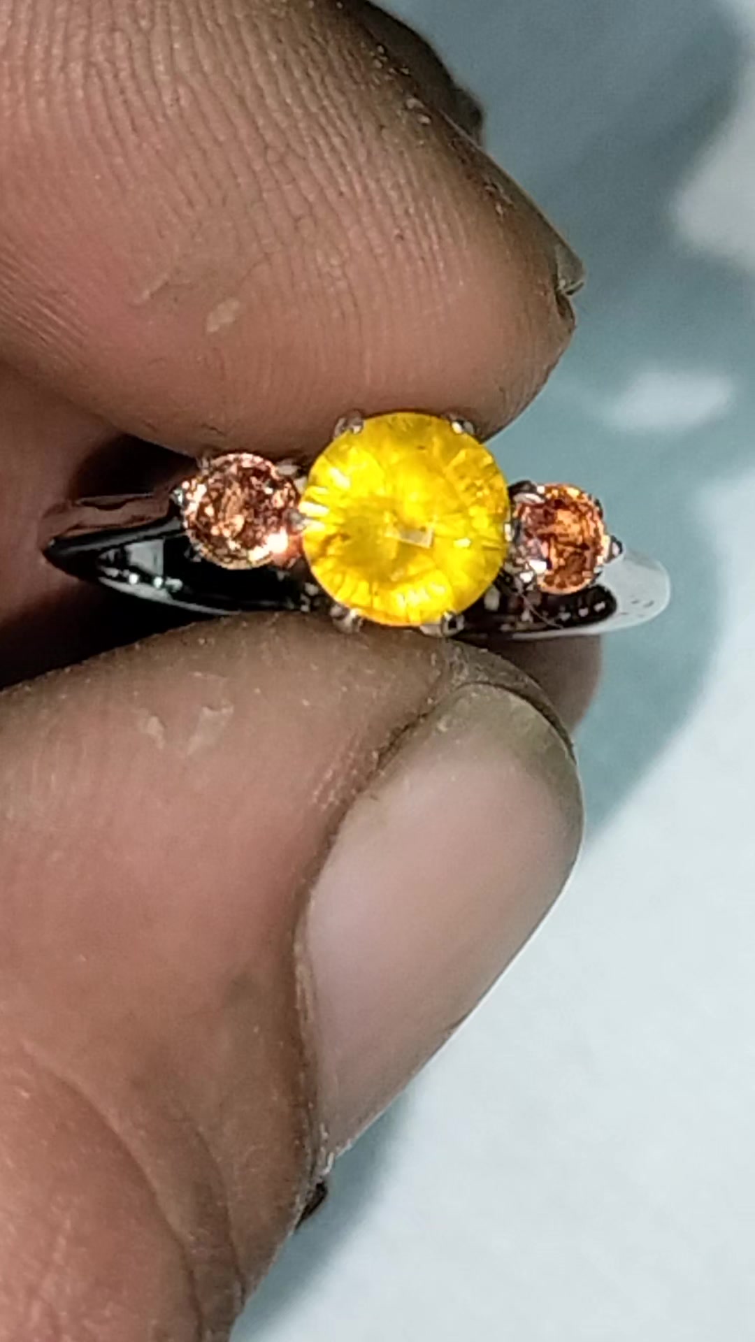 @uzzy gemstone