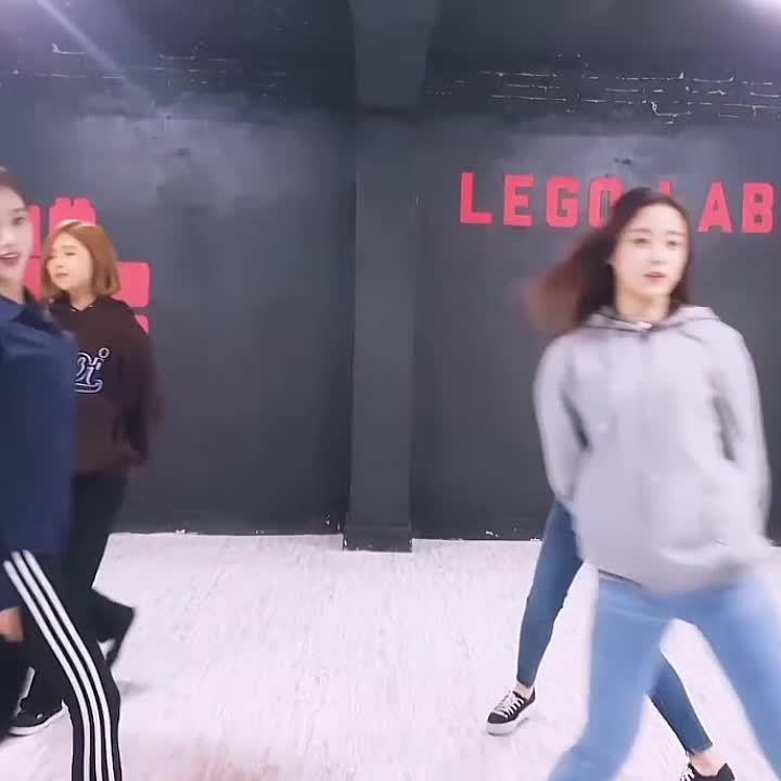 @โใ