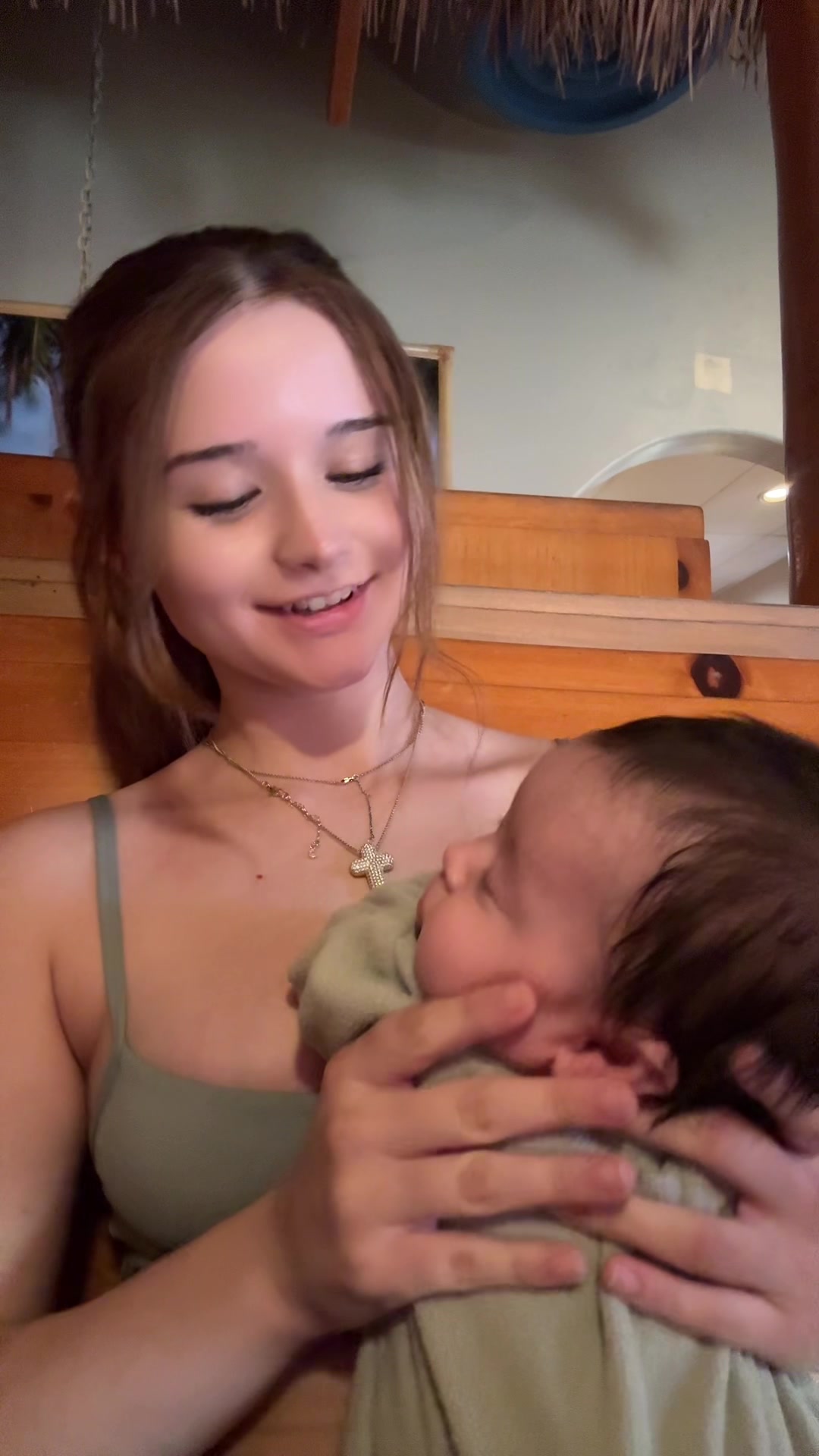 @carly_kiss