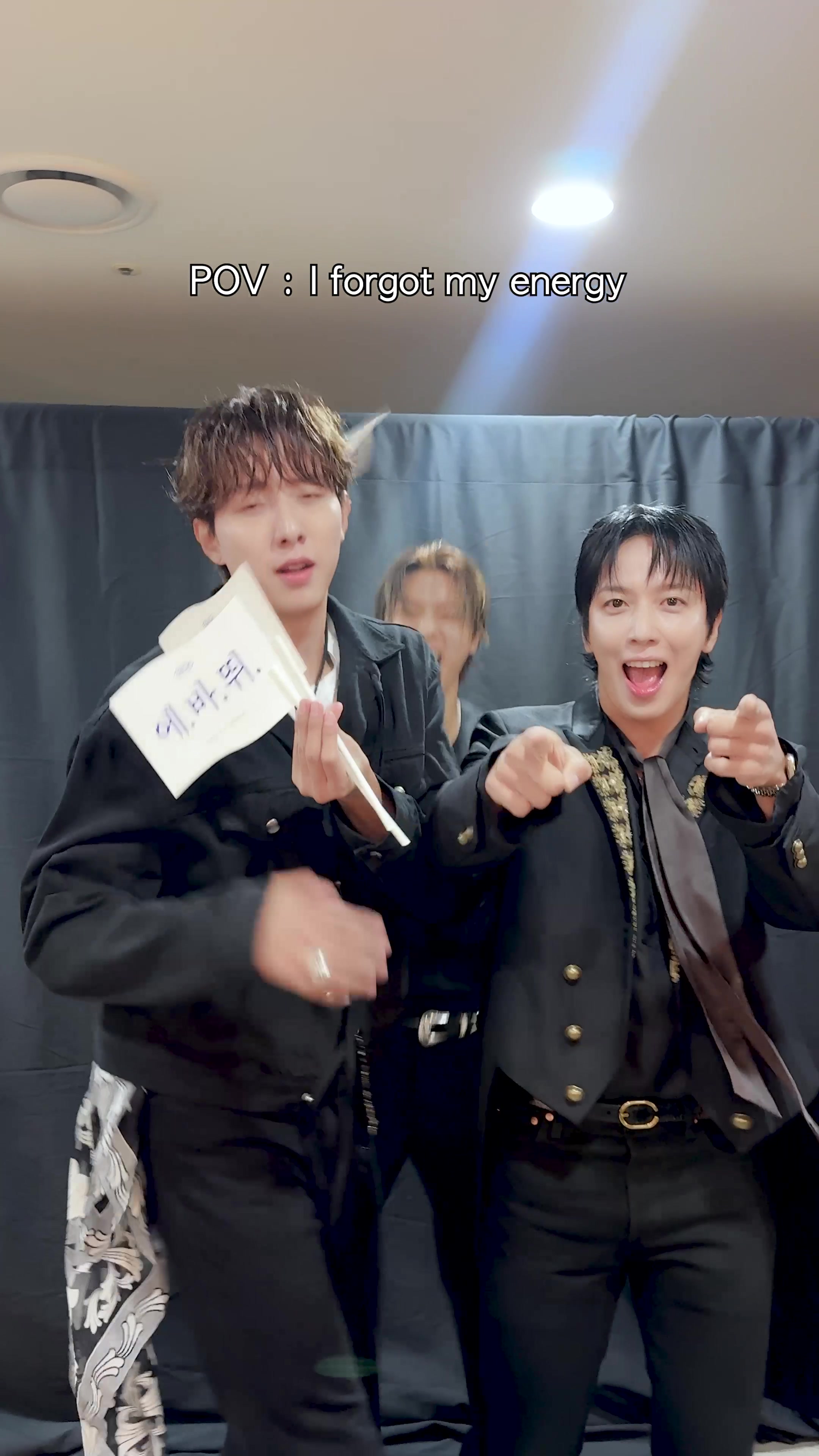 @CNBLUE