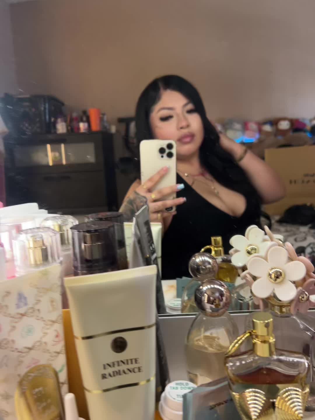 @b🍒