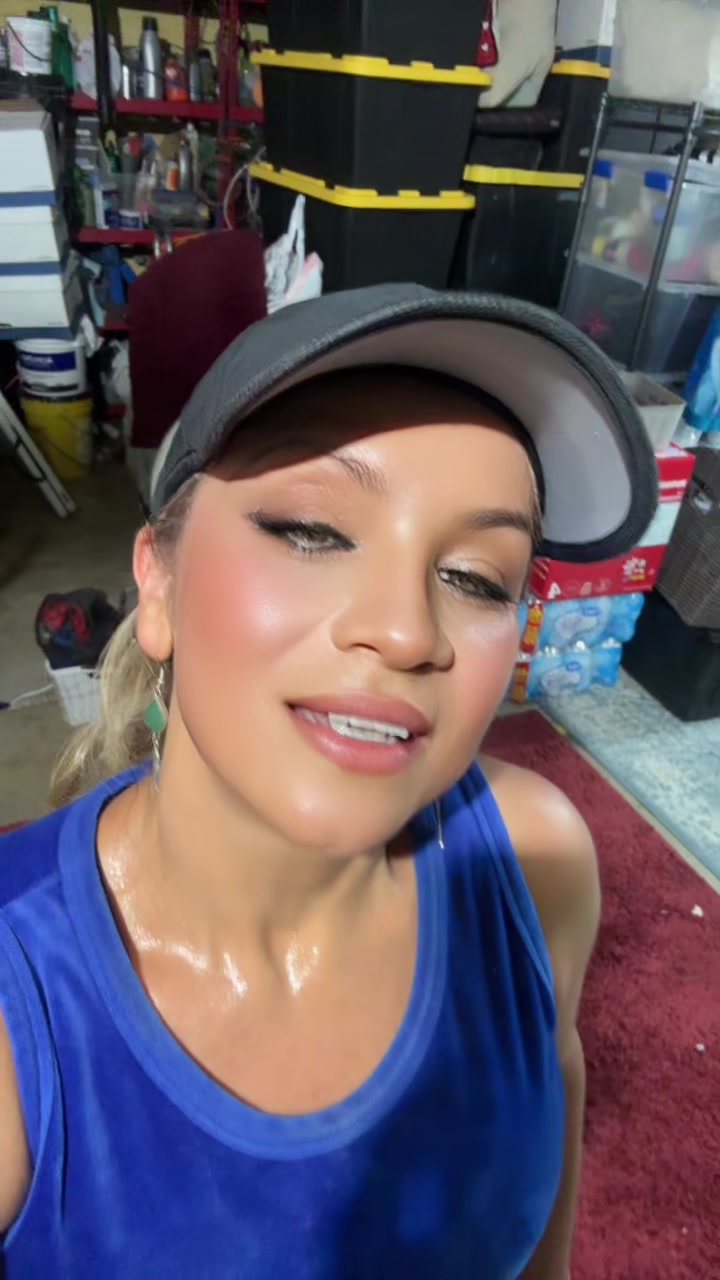 @Carmelita_Moreno _Castro