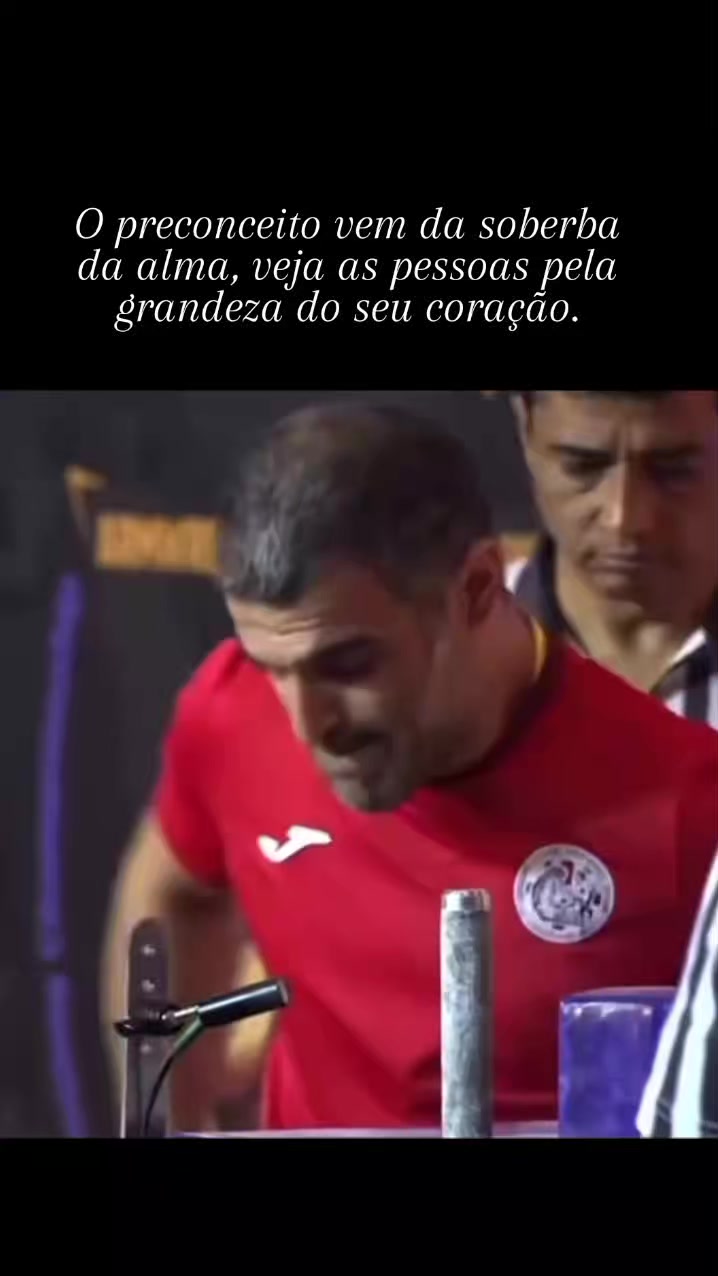 @Sócrates