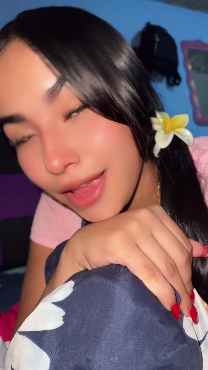 @Auri🫦