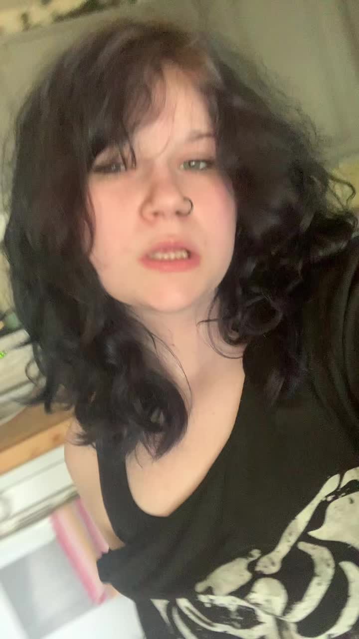 @𓃦