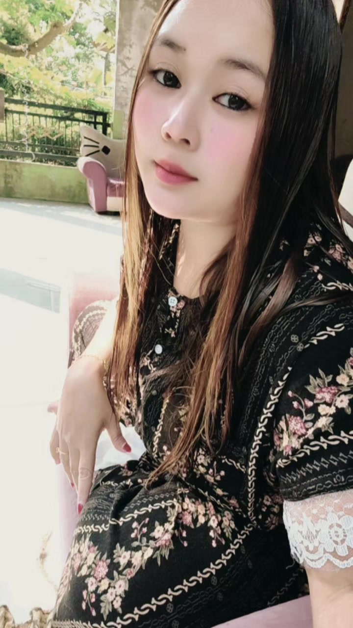 @Bunga Tanpa Tangkai