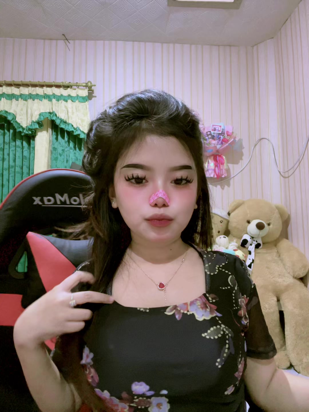 @Moniccc26__