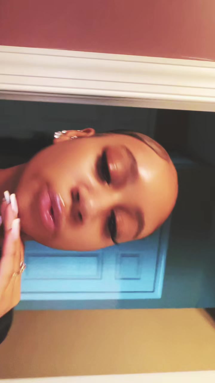 @whoisnialing