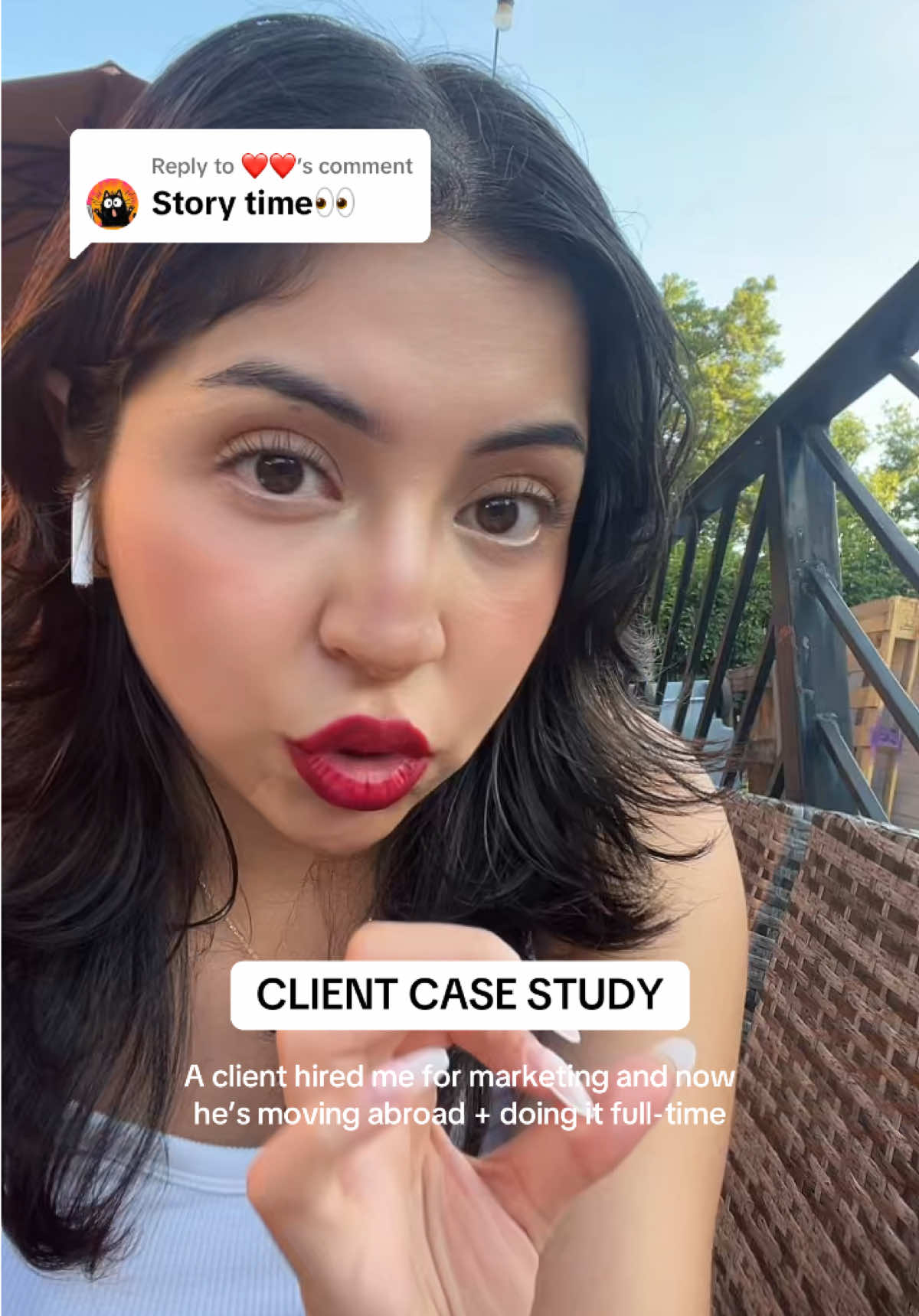@Vanessa ➺ Marketing + Sales