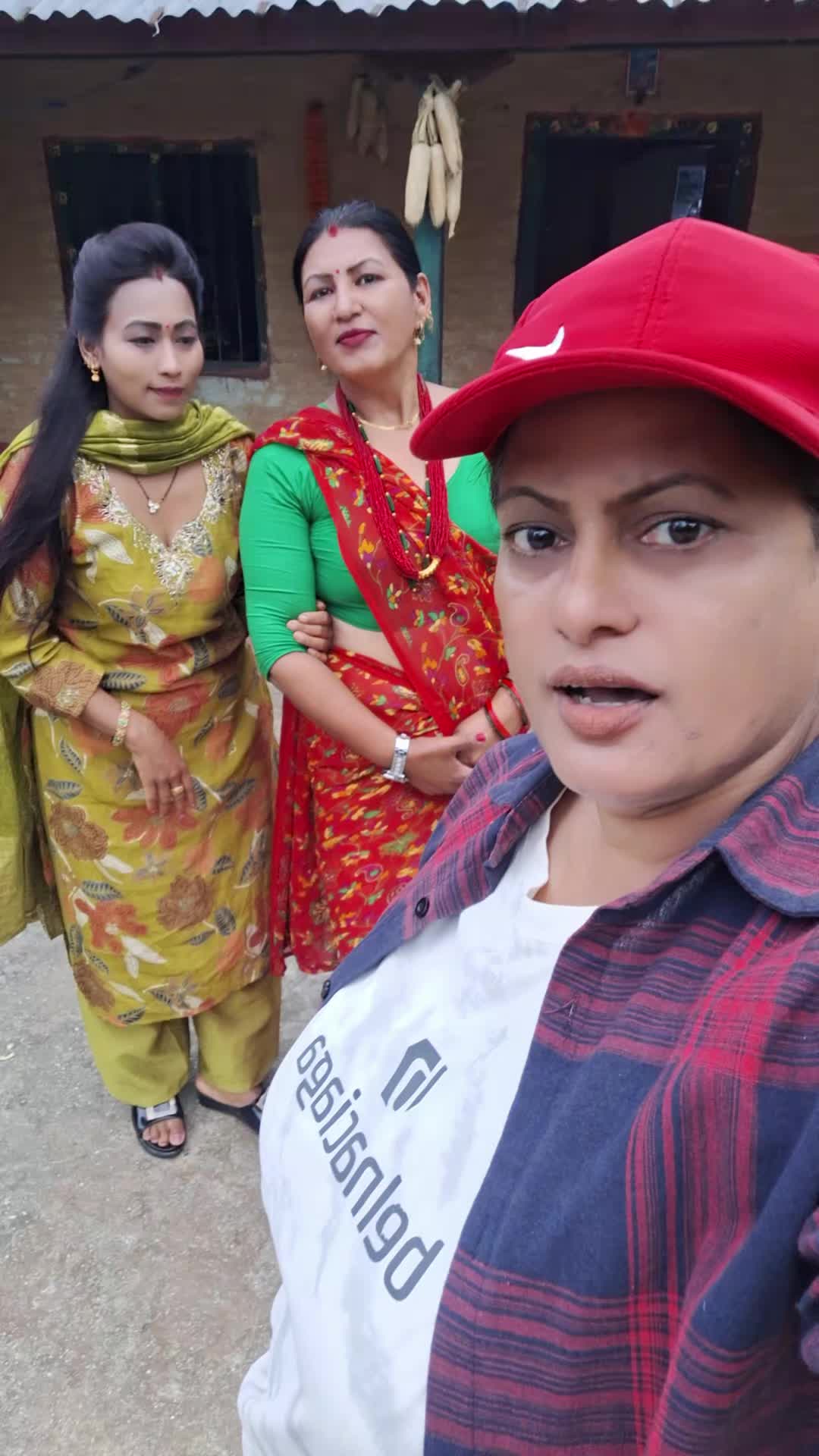 @मीना ढकाल
