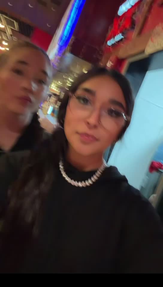 @twincrab01