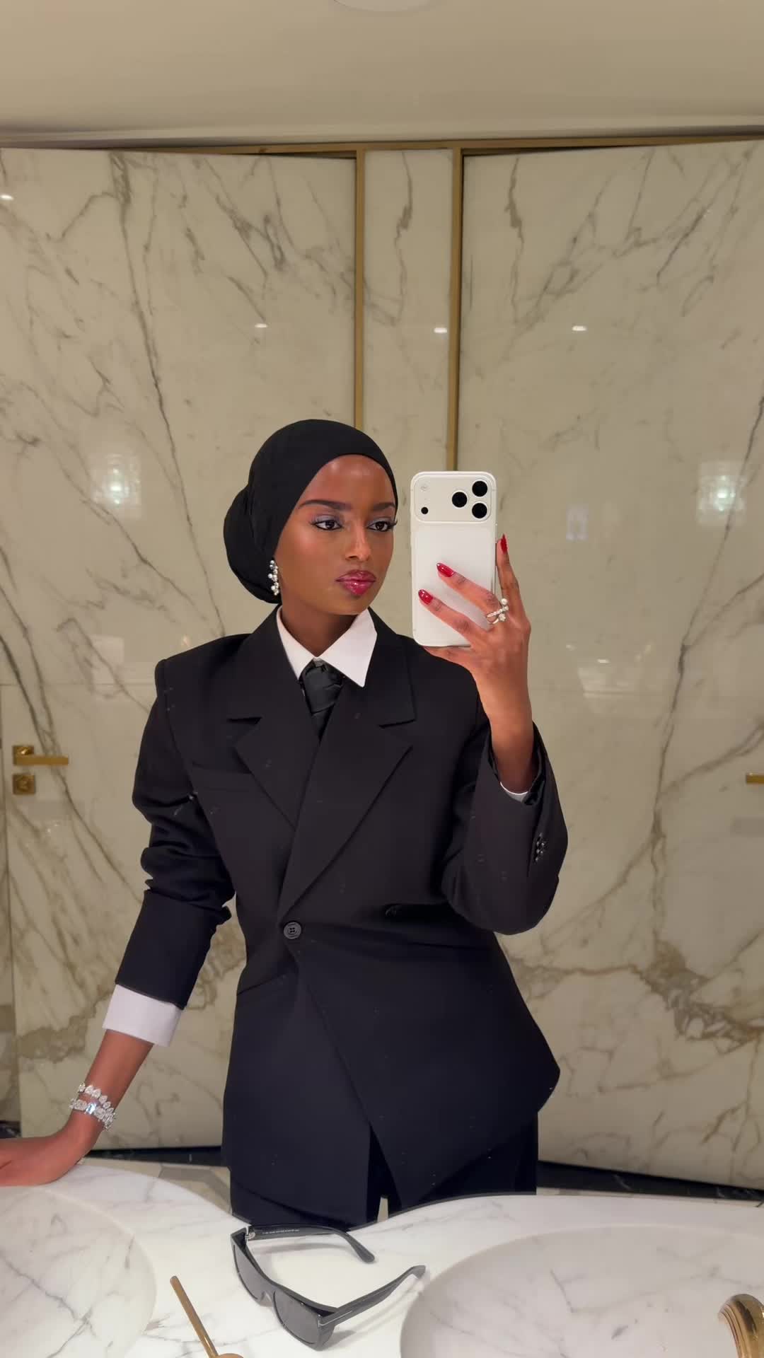 @wolfieaziza